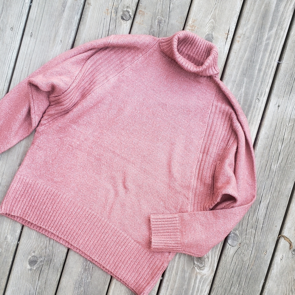 Double Zero | Pink Turtleneck